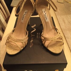 Nina Women's Callie Ankle-High Fabric Pump 7.5